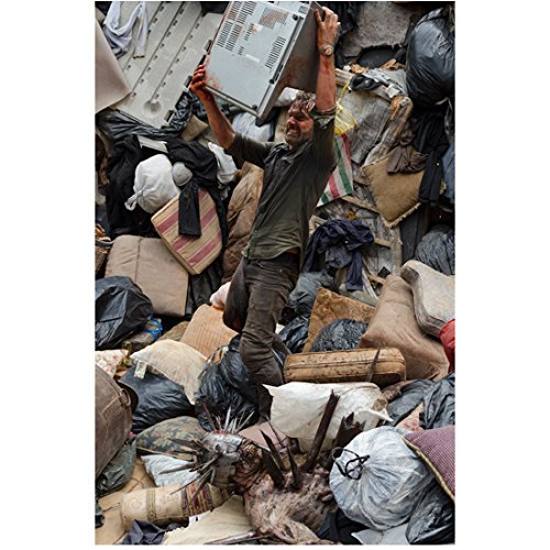 Andrew Lincoln 8 Inch x 10 Inch PHOTOGRAPH The Walking Dead (TV Series 2010 – ) Holding Small Appliance Overhead kn